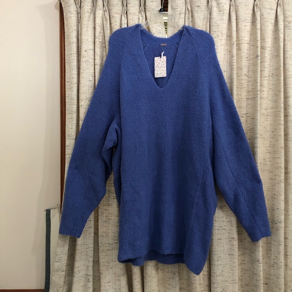 Free People Periwinkle Oversized V‑Neck Longline Tunic Sweater - Small
